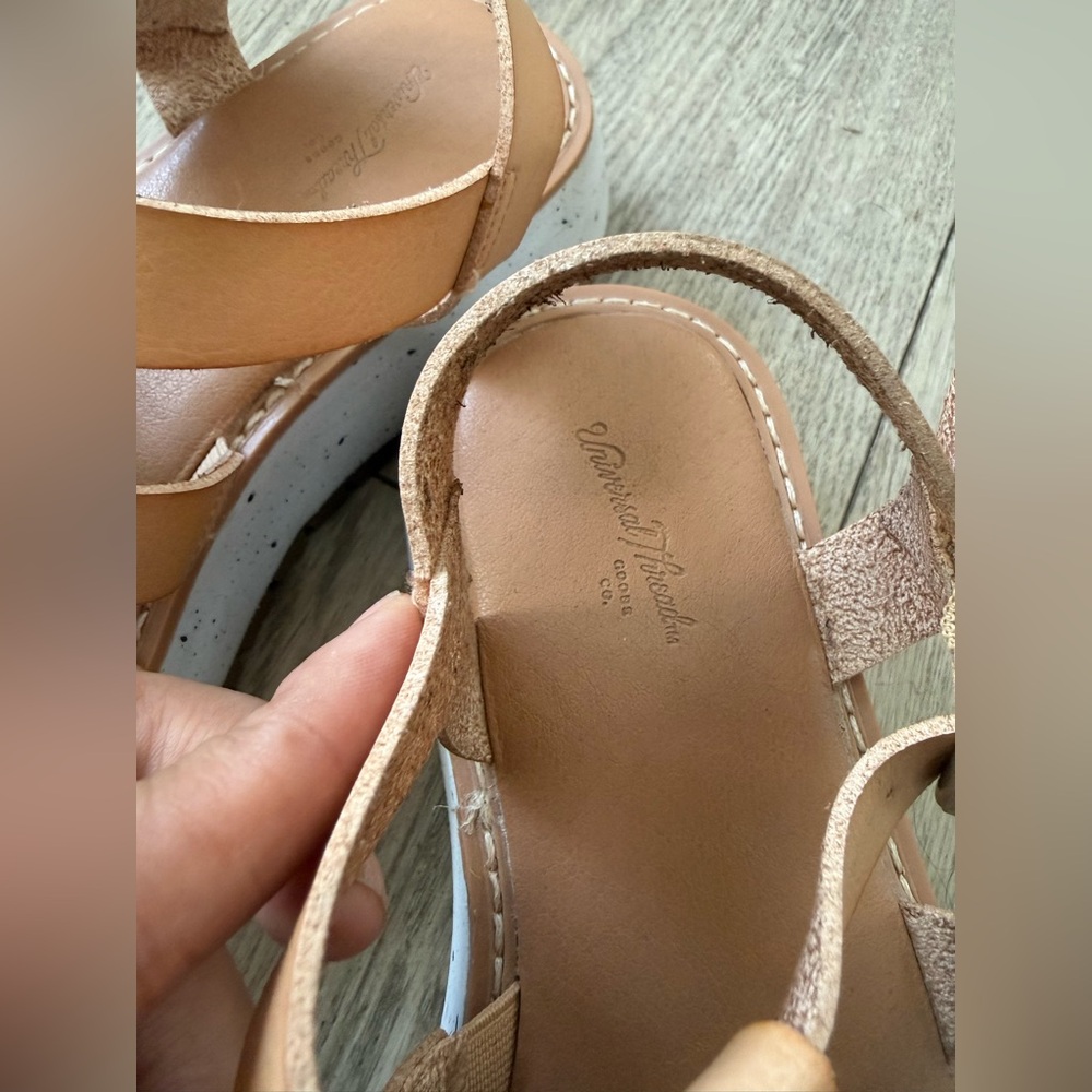 Universal Thread Tan Platform Cage Sandals. Size 6 - Picture 7 of 7